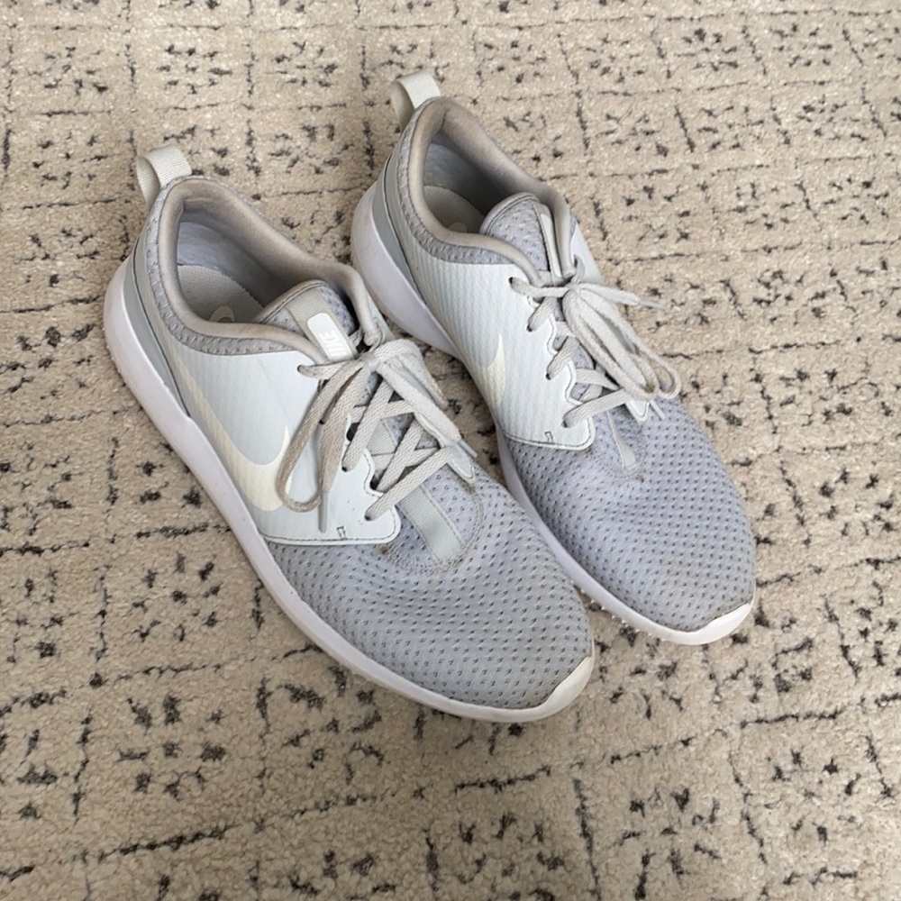 2020 Nike Rosche Golf Shoes